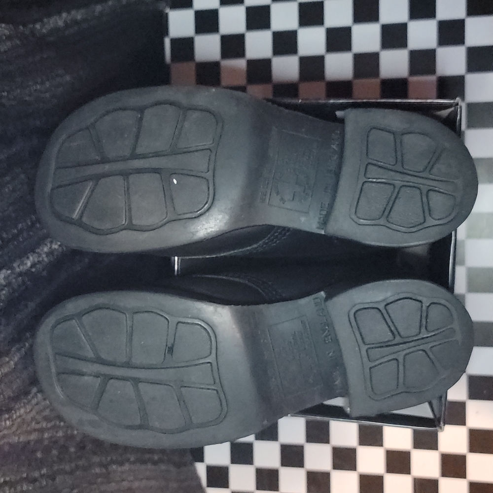 *SOLD* Made in England Dr. Martens Boots - Picture 11 of 12